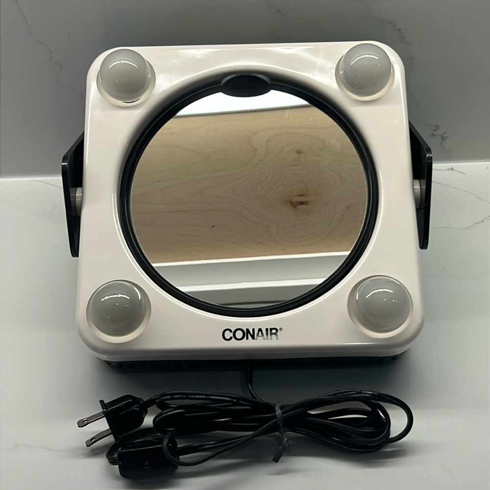 1980 Retro Conair True Reflections dual sided magnifying vanity mirror w/ Lights